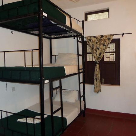Kilimanjaro Backpackers Hotel โมชิ ภายนอก รูปภาพ