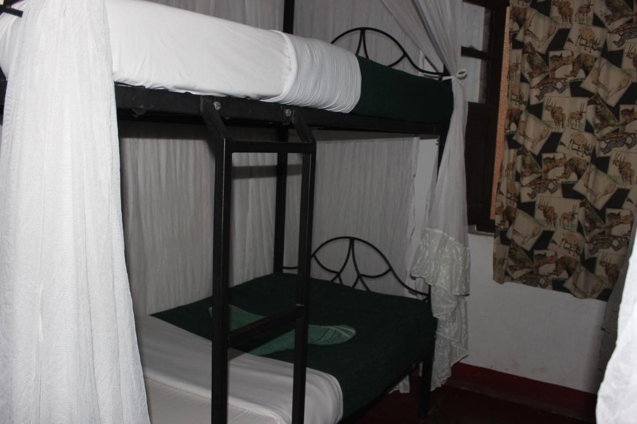 Kilimanjaro Backpackers Hotel โมชิ ภายนอก รูปภาพ